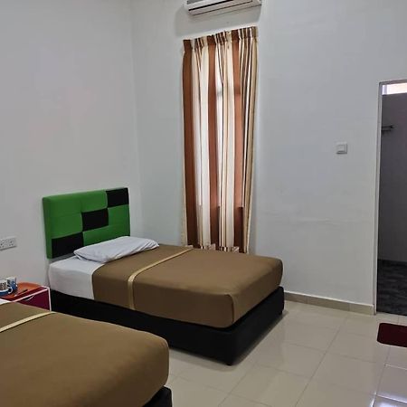 Dlayaran Villa Guest House 쿠알라 롬핀 외부 사진