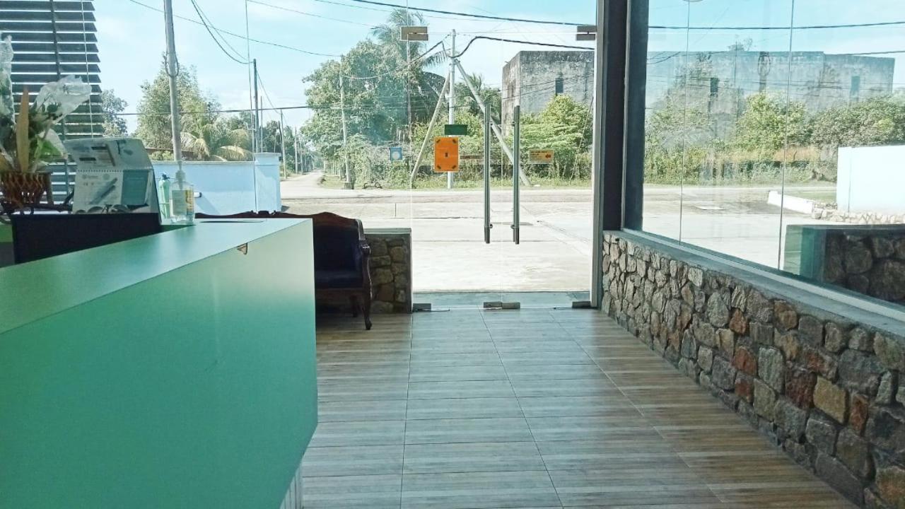 Dlayaran Villa Guest House 쿠알라 롬핀 외부 사진