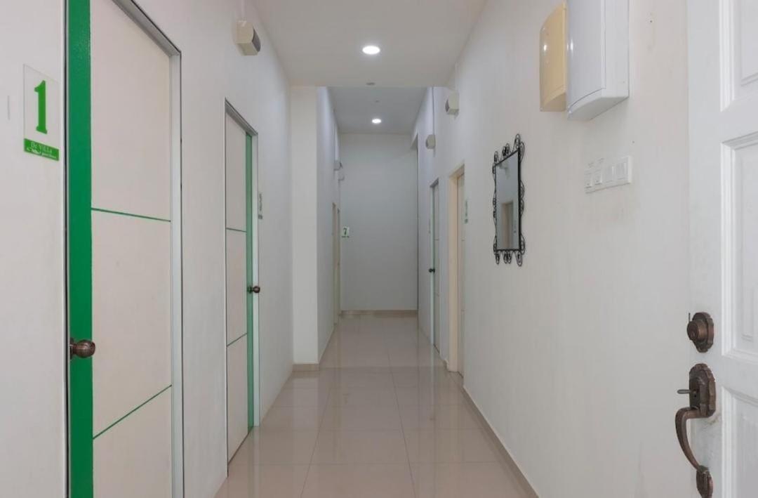 Dlayaran Villa Guest House 쿠알라 롬핀 외부 사진