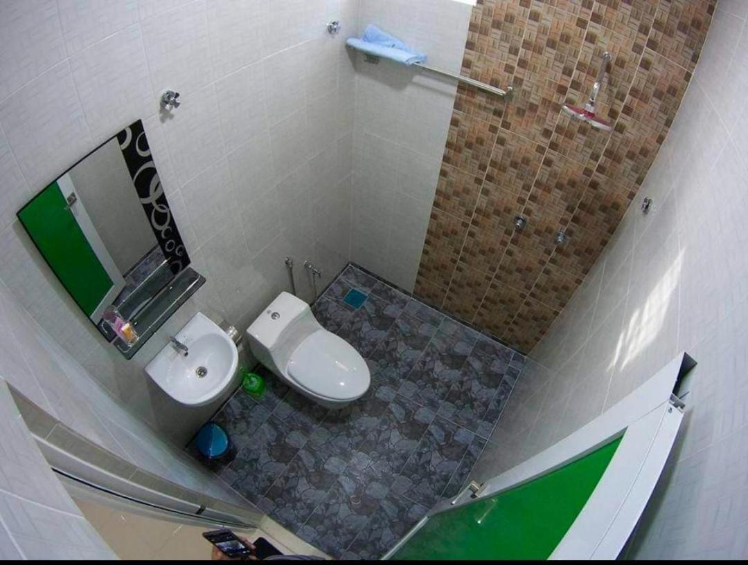 Dlayaran Villa Guest House 쿠알라 롬핀 외부 사진