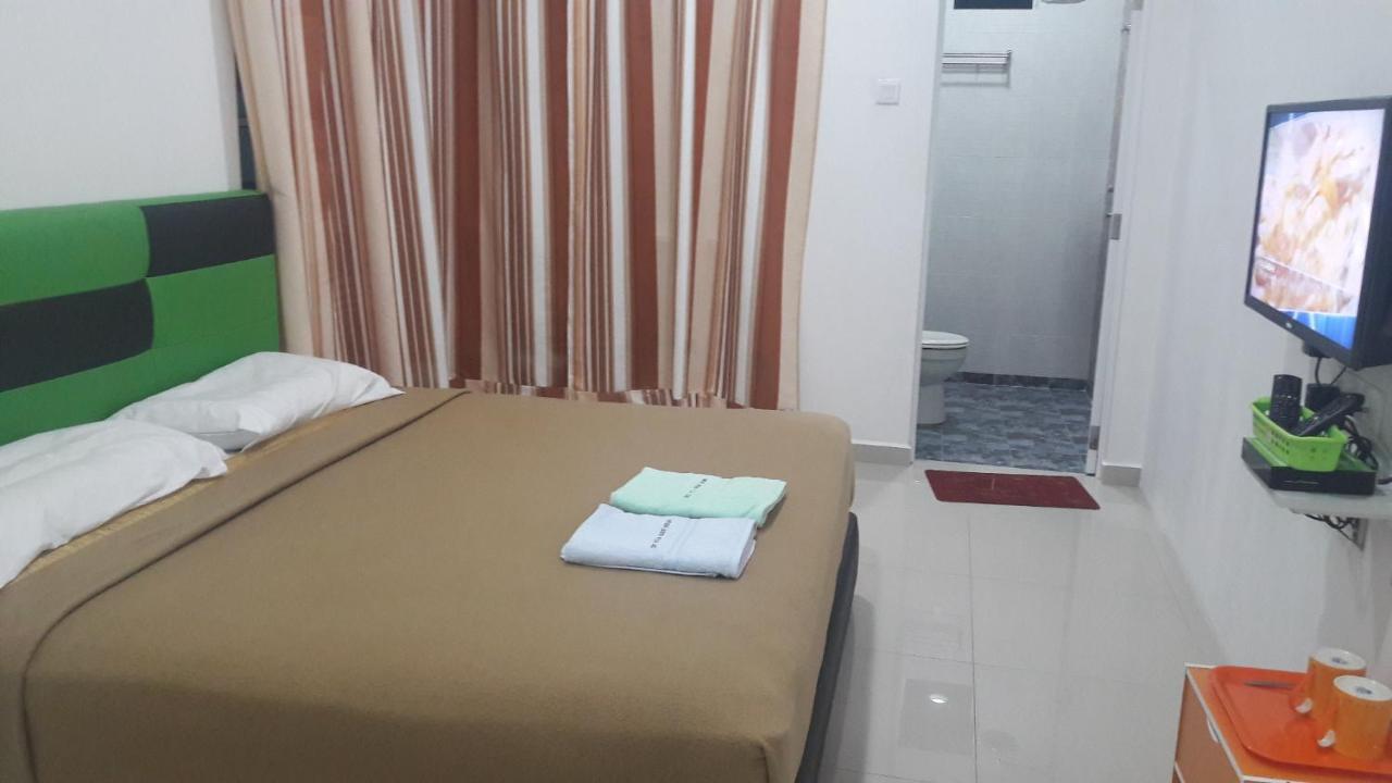 Dlayaran Villa Guest House 쿠알라 롬핀 외부 사진