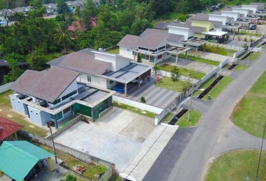 Dlayaran Villa Guest House 쿠알라 롬핀 외부 사진